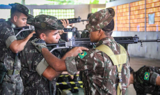 Tiro de Guerra realiza instrução de tiro em Batalhão de Infantaria de Selva