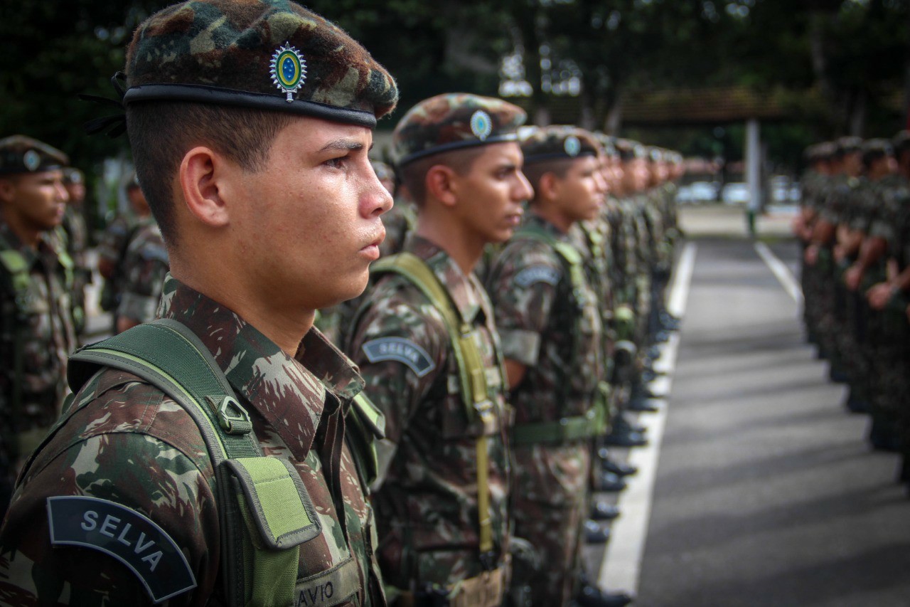 Batalho de Selva entrega boina camuflada a 170 novos soldados